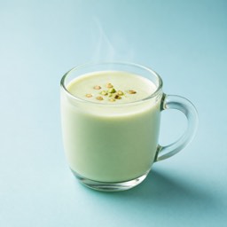 شیر پسته
